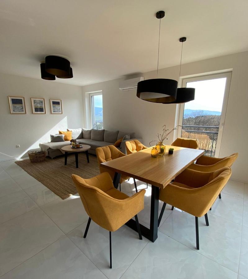 Apartman S Vyhliadkou บอยนิตแซ ภายนอก รูปภาพ